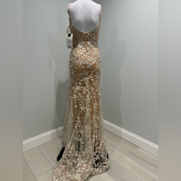 $789 Mac Duggal FLORAL EMBROIDERED CORSET BODICE GOWN size 0 - Picture 7 of 8